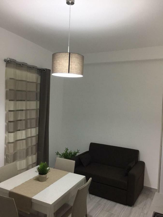 Ferienwohnung Alloggio Tulipano Acerra Exterior foto